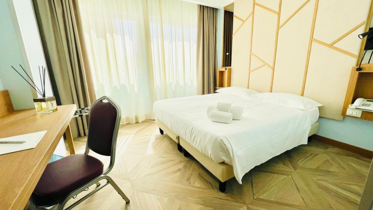 Catania Sea Palace Hotel Esterno foto